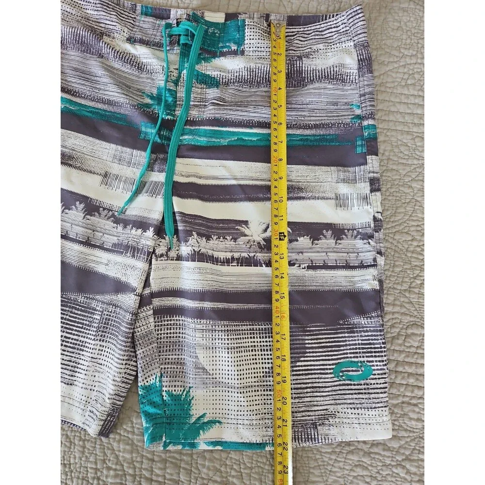 O’Rageous Board Shorts Men XL 36x10 White Teal Mesh Lining Pockets Logo